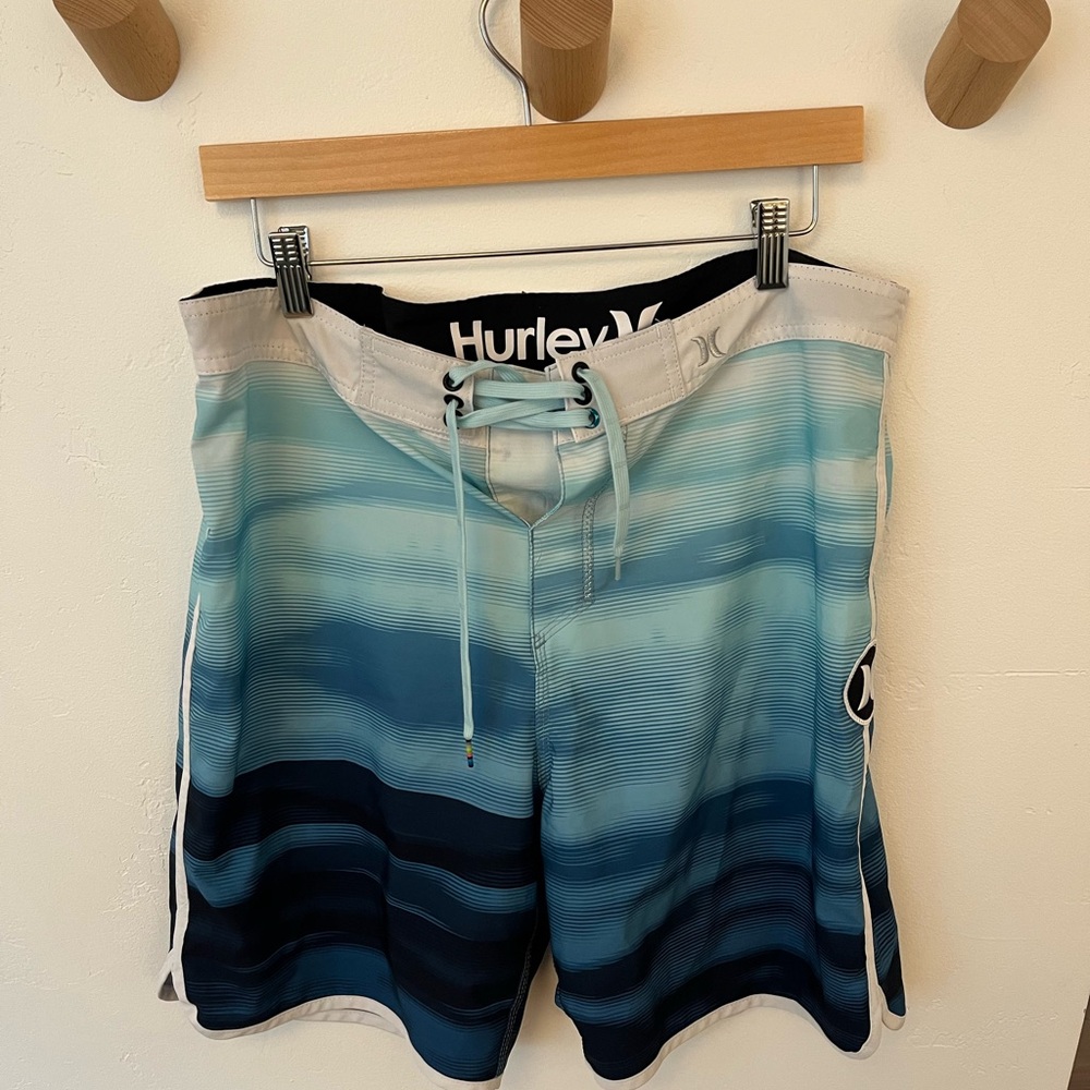 Hurley Men's Gradient Blue Board Shorts